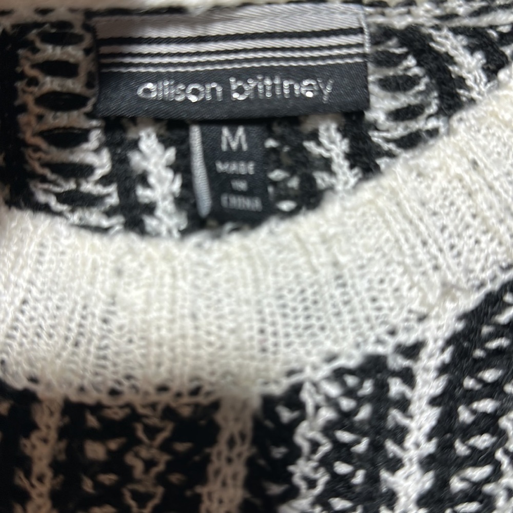 Allison brittney sweater size Medium - Picture 6 of 8